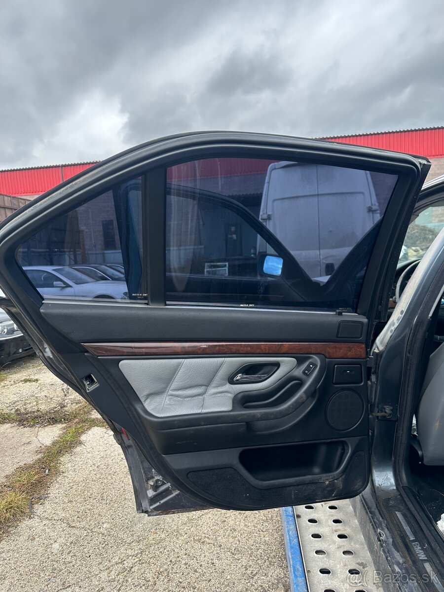 Rozpredam BMW e38 725tds - 10