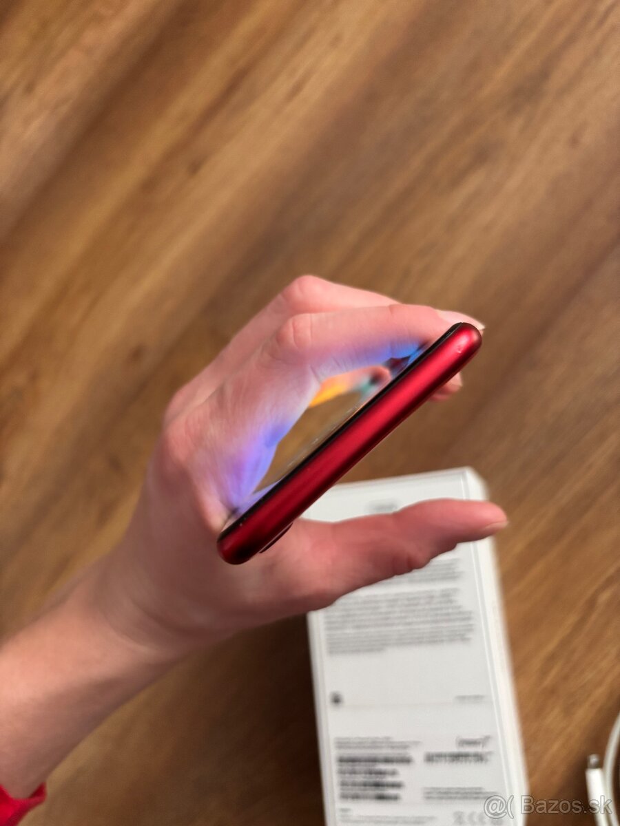 Apple iPhone SE 2020 128 gb RED - 10