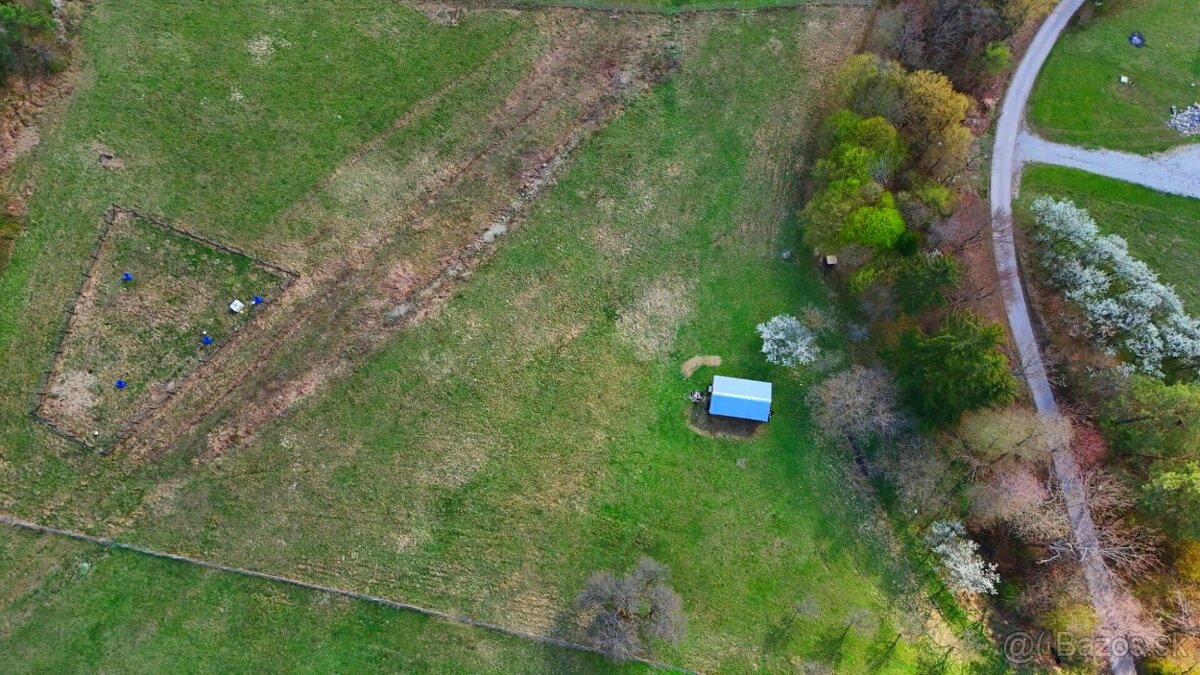 Rekreačný pozemok s dreveným altánkom - Horná Breznica - 10