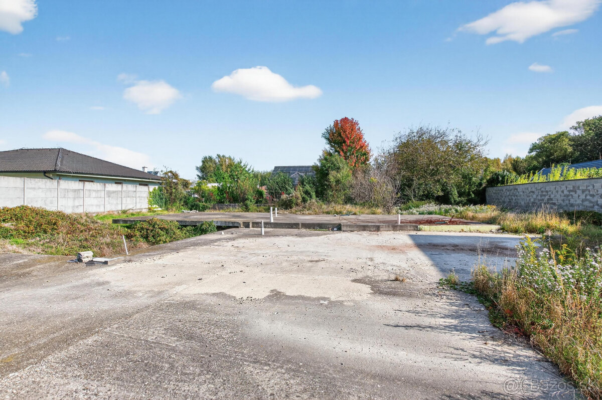 Stavebný pozemok s potenciálom pre 2 rodinné domy - 10
