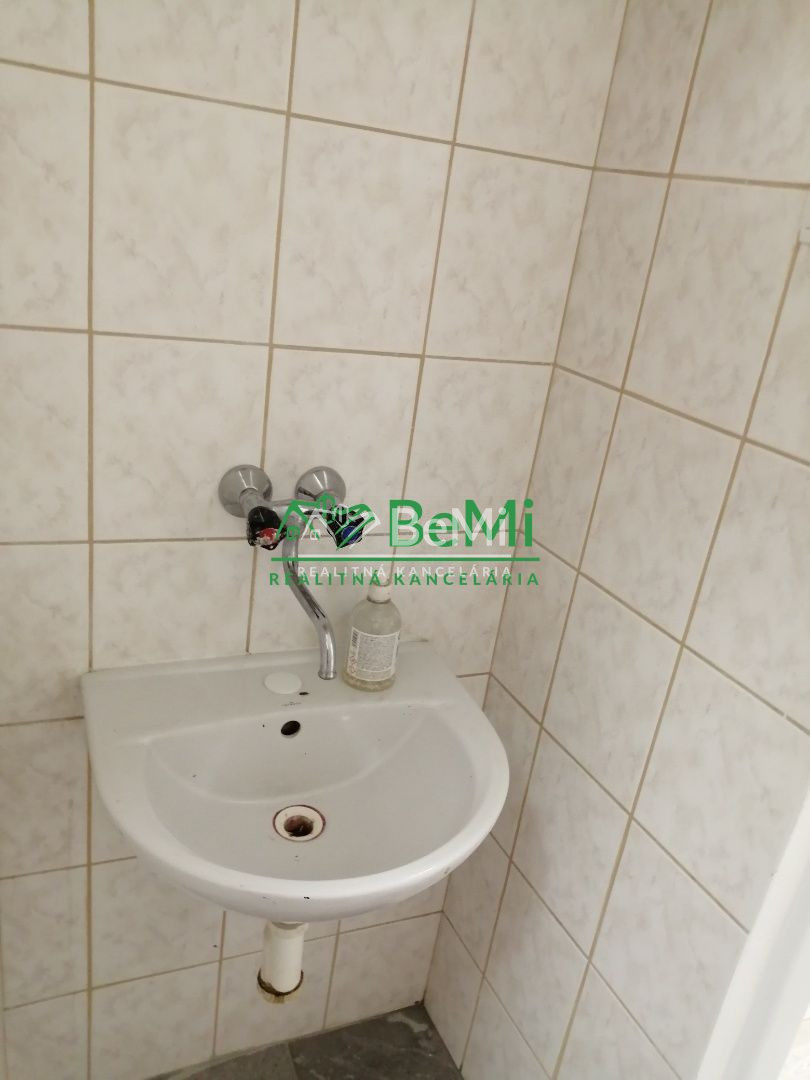 Kancelársky priestor na prenájom-Lučenec - 10