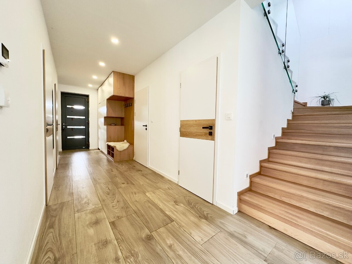 Exkluzívny rodinný dom – Kvetoslavov - 10