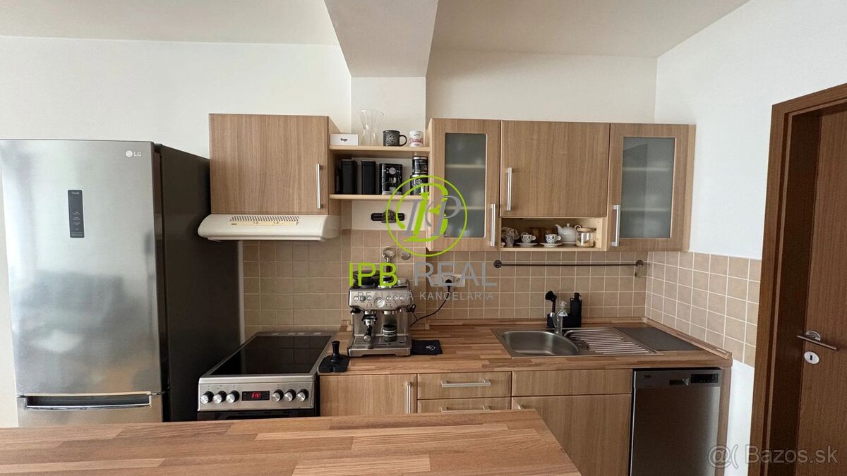 2-izb. byt s dvomi loggiami v novostavbe na Hrachovej ul. v - 10