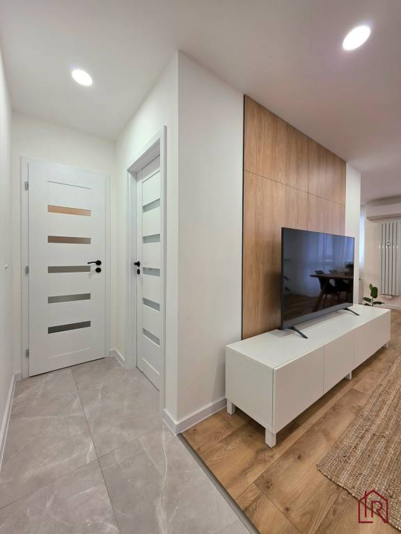 3-izbový byt po rekonštrukcii s loggiou, Staré Mesto - 10