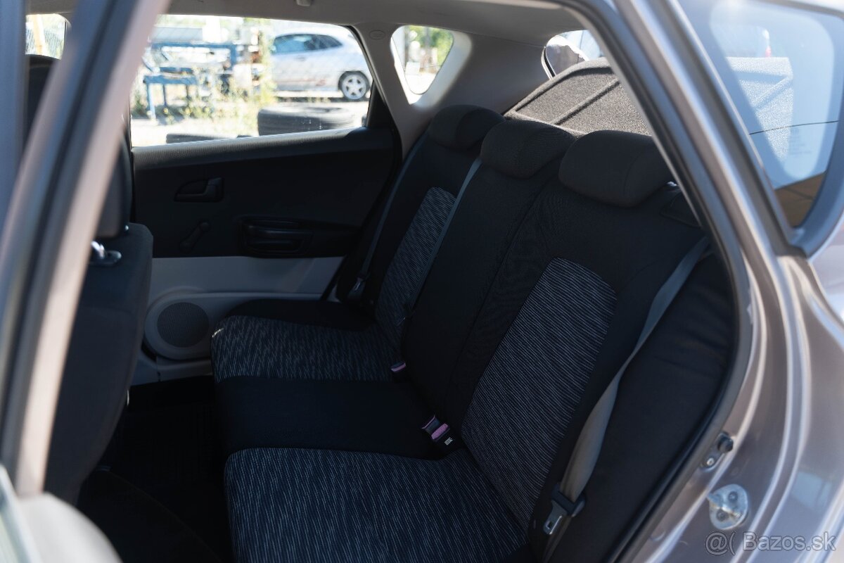 Kia Ceed 1.6 CRDi VGT LX - 10