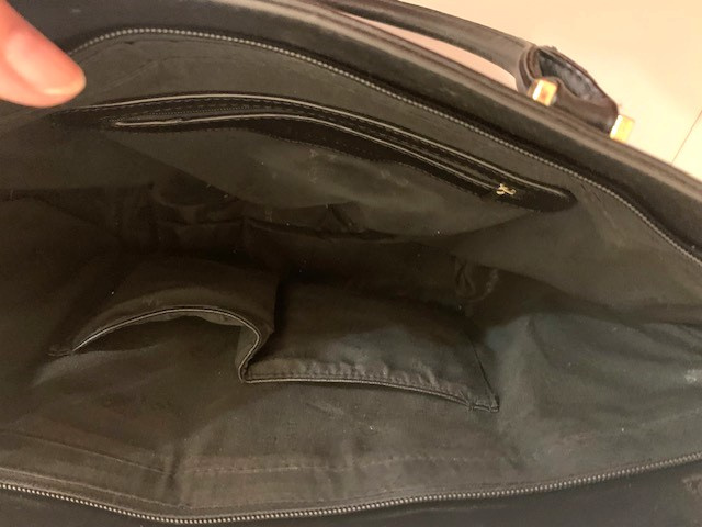 Kabelky-2 kusy-zelená a čierna. - 10