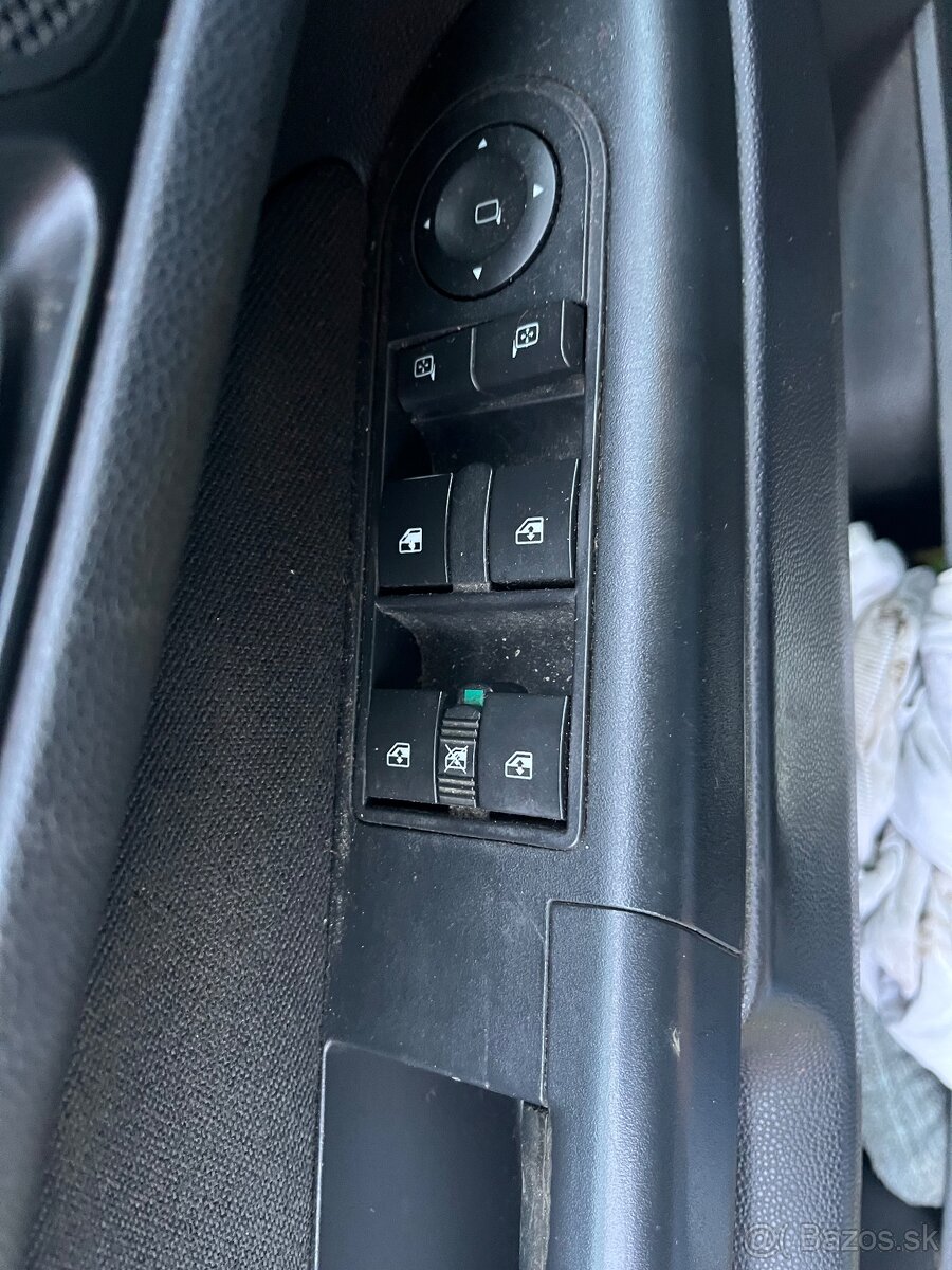 Opel zafira 1.6 benzín 103kW - 10