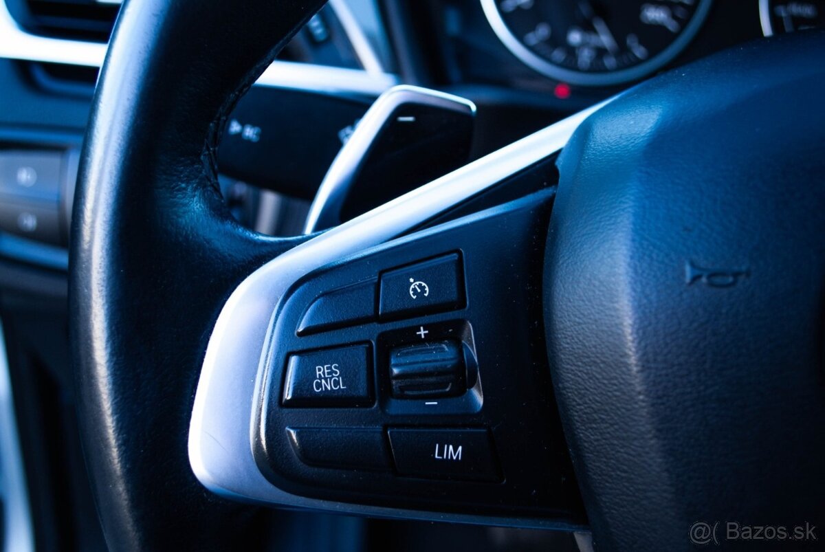 BMW X1 sDrive 18d Advantage A/T - 10