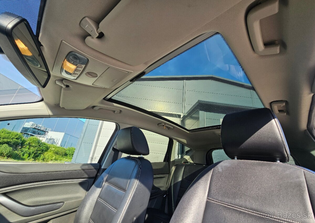 KUGA 2.0 TDCi TITANIUM PowerShift 4X4 - 10