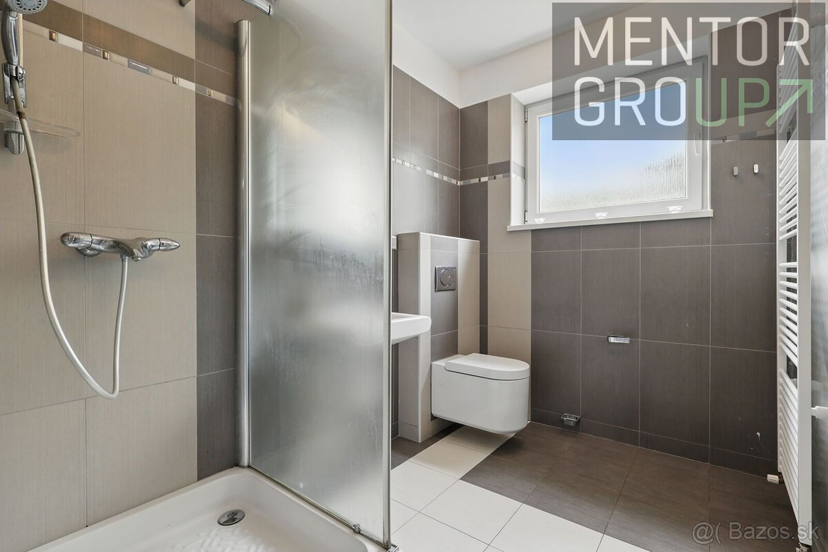 Luxusný rodinný dom s panoramatickým výhľadom na Bratislavu, - 10