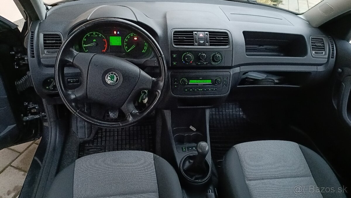 ŠKODA ROOMSTER 1.4 MPI 63 kW PLUS EDITION - 10