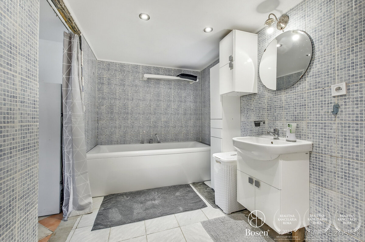 BOSEN | Na predaj 4 izbový rodinný dom v pokojnej lokalite H - 10