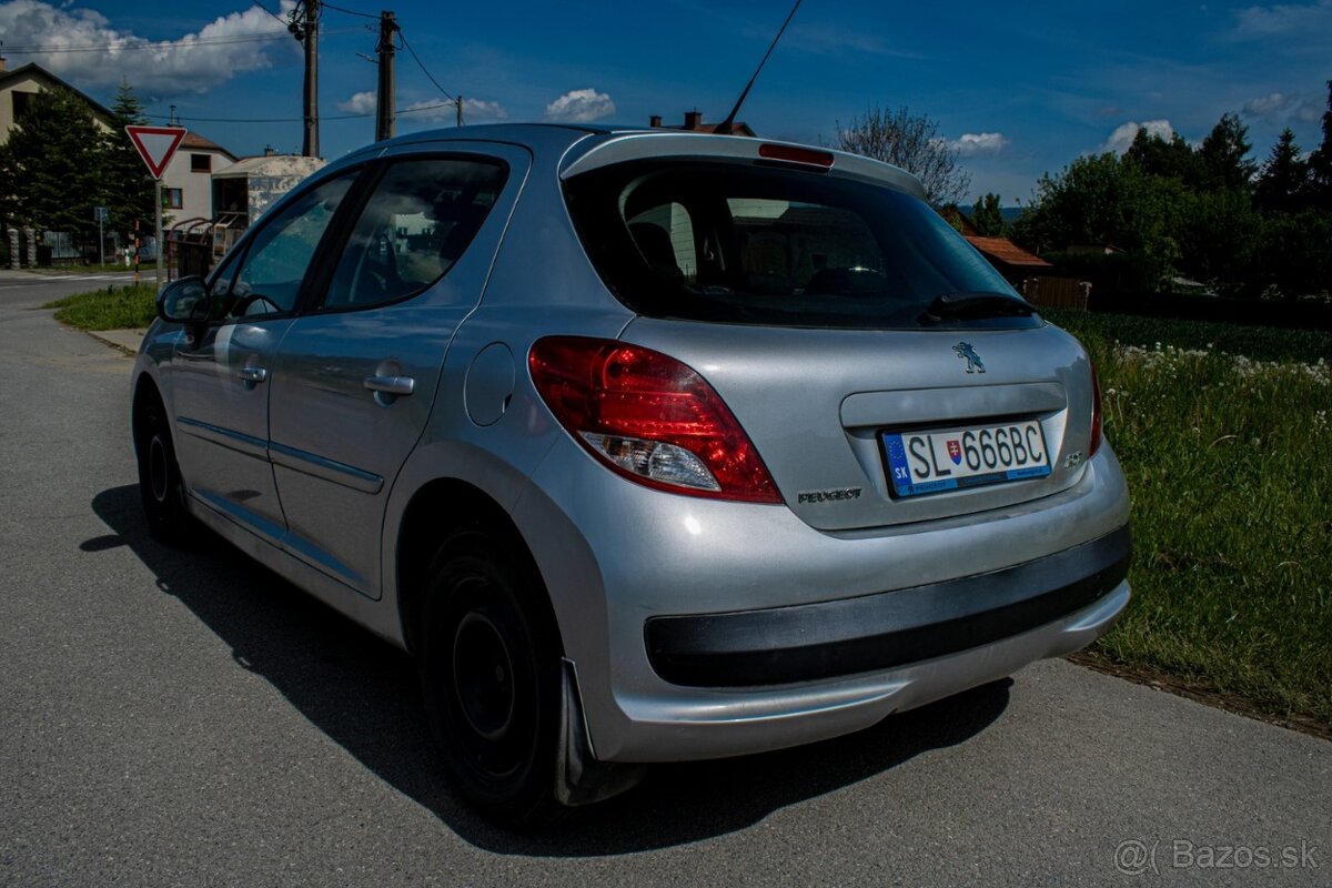 Peugeot 207 Legend - 10