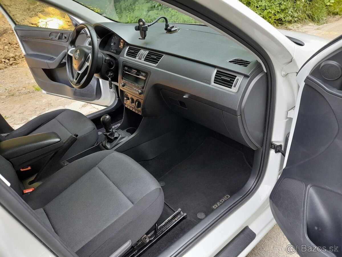 ŠKODA RAPID 1.2 TSI 63KW,2015,96.800KM,NEZ. TOPENÍ,TAŽNÉ - 10