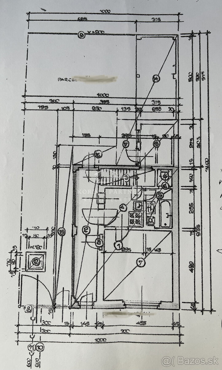 Dom bez záhrady s menším dvorom a terasou, Komárno - 10
