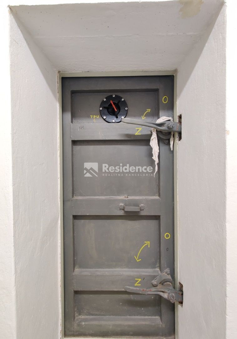 Nebytový priestor - atómový kryt na predaj, centrum Banská B - 10