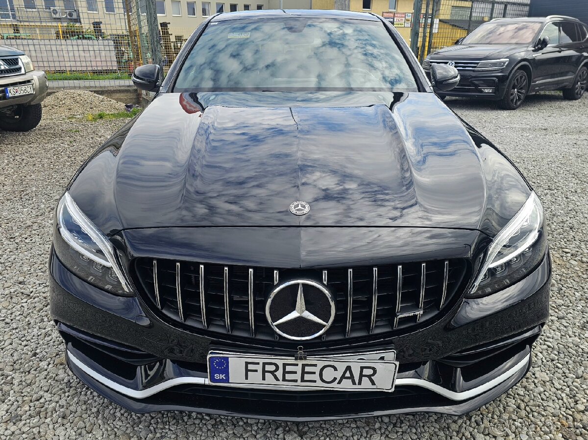 Mercedes-Benz C63 AMG A/T - 10