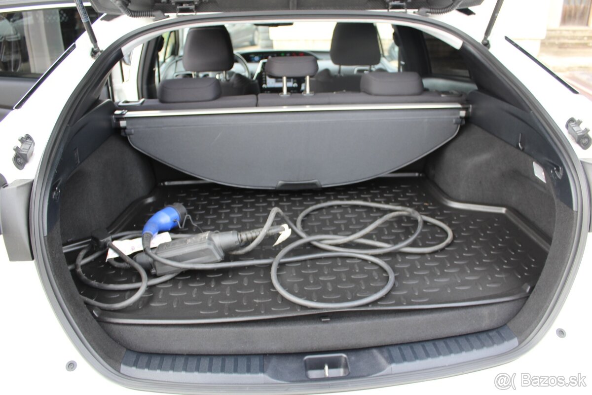 Toyota Prius 1.8 Plug-in Hybrid Executive - 10