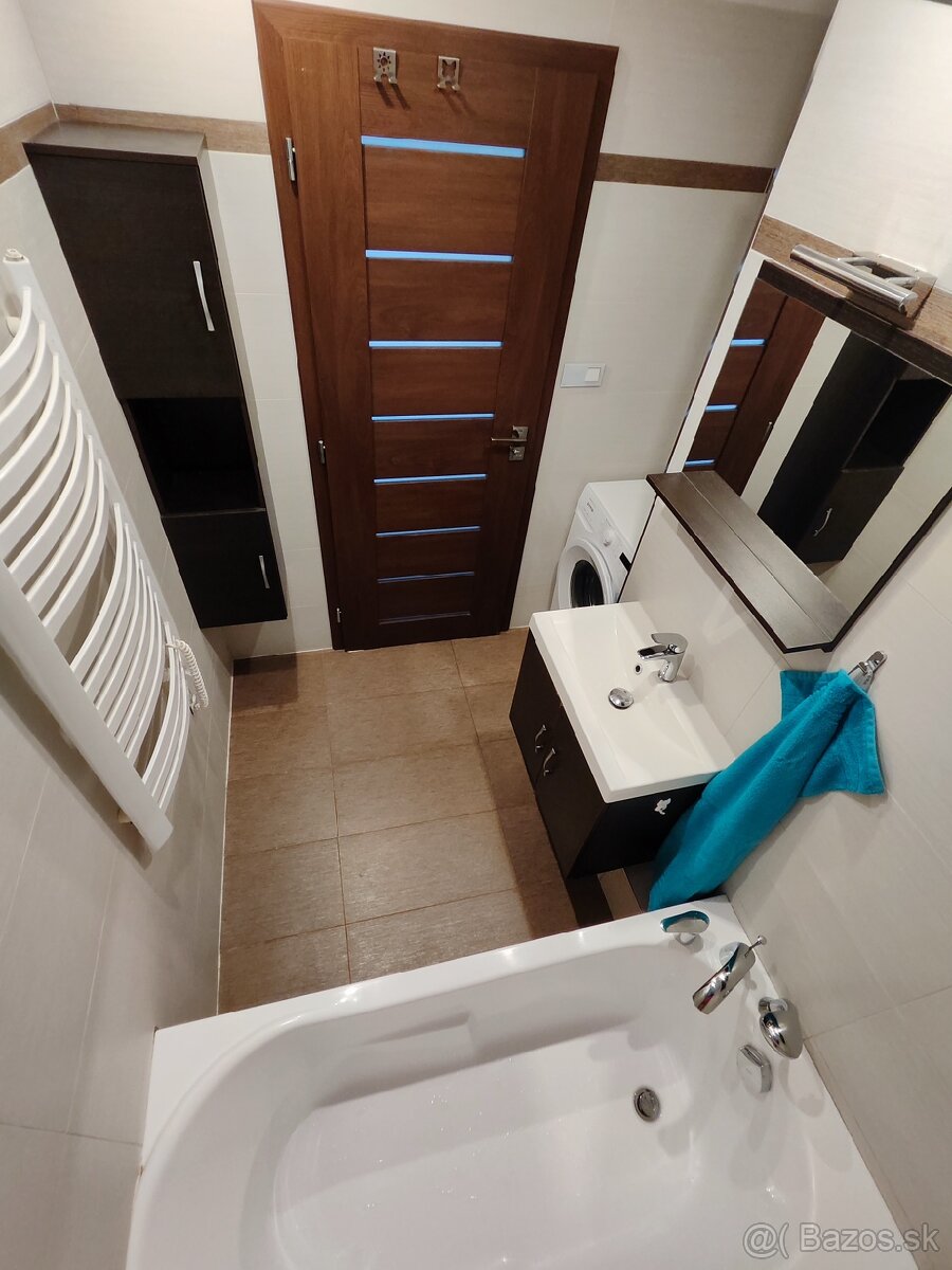 Prenajom 3izbovy byt - 10