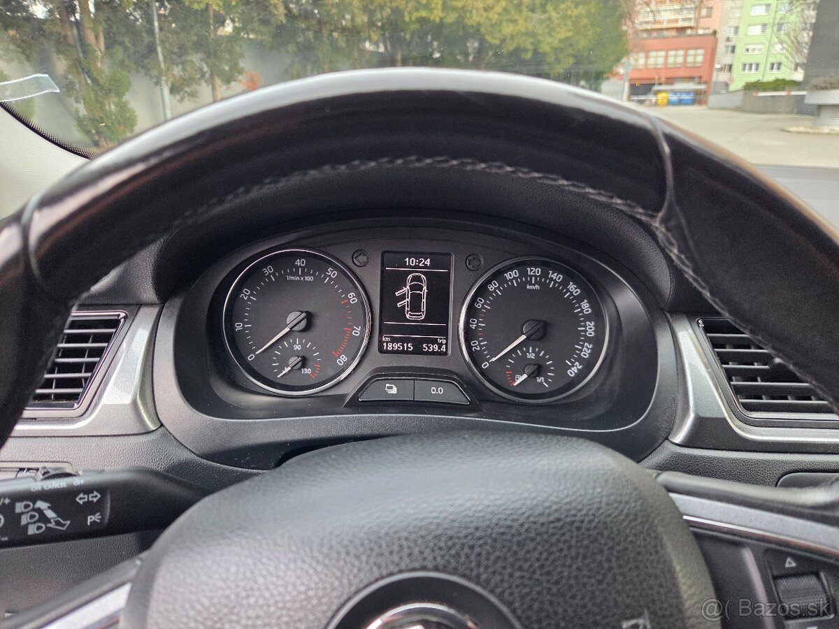 Škoda Rapid Spaceback 1.4 TSI - 10