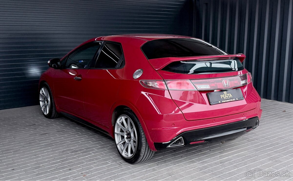 HONDA CIVIC 1.8 VTEC SPORT - 10