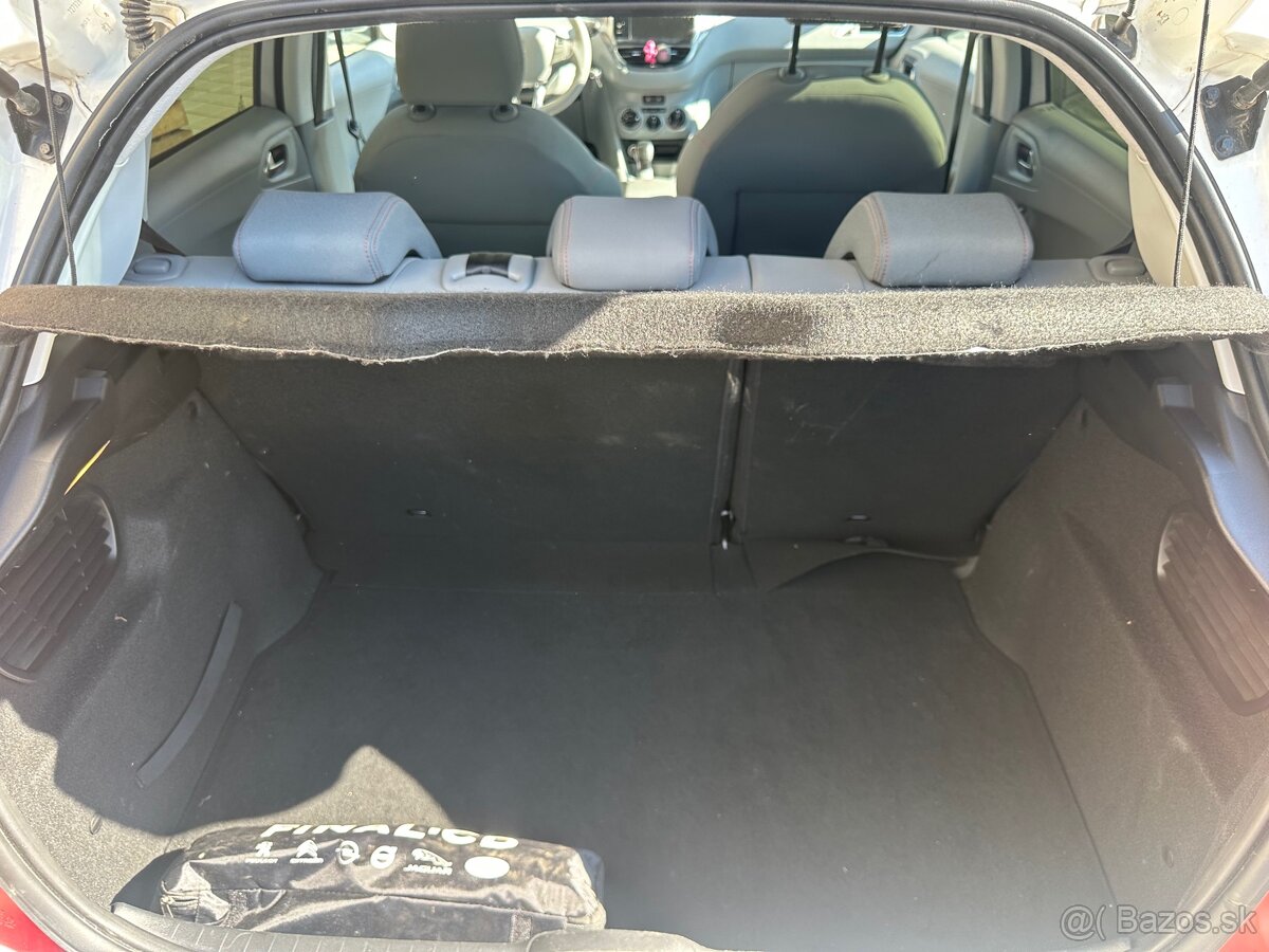 Peugeot 208 1.4 HDi - 10