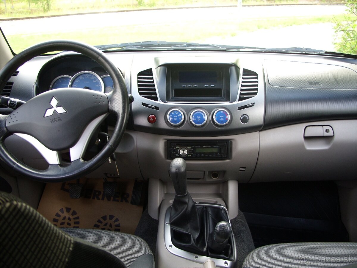 Mitsubishi L200 2,5DID 100Kw Superseleckt 4x4 - 10