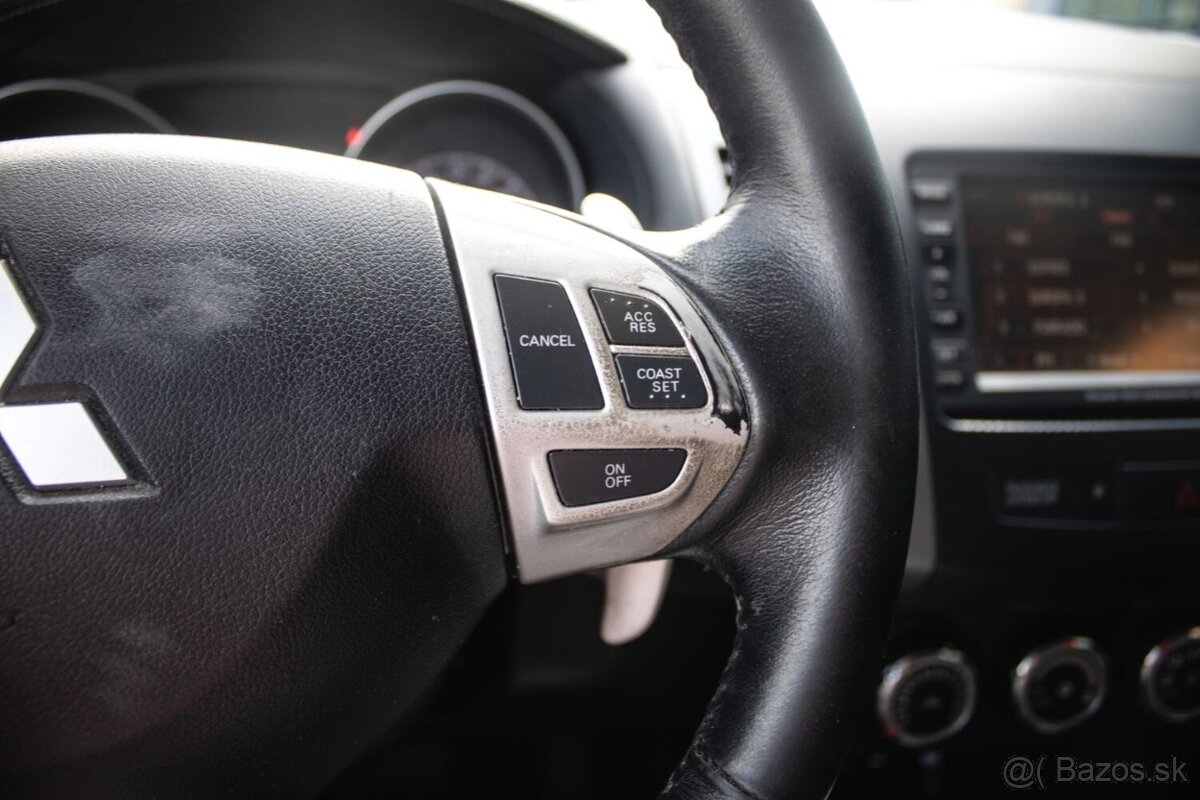 Mitsubishi Outlander 2.2 DI-D TC-SST - 10