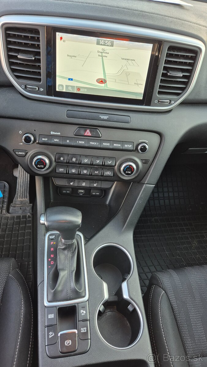 Kia Sportage 1.6 T-GDi Gold A/T SK 1 MAJITEL - 10