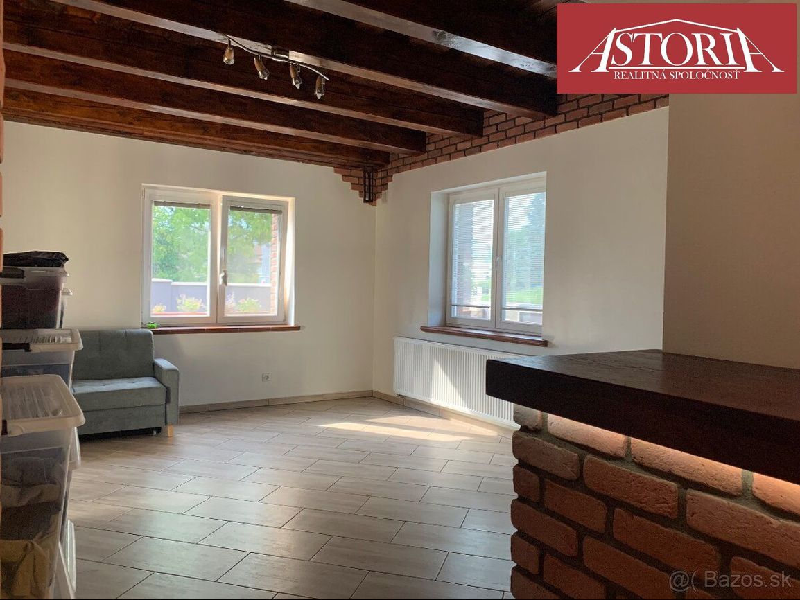 PREDAJ Kompletne zrekonštruovaný rodinný dom v Turanoch - 10
