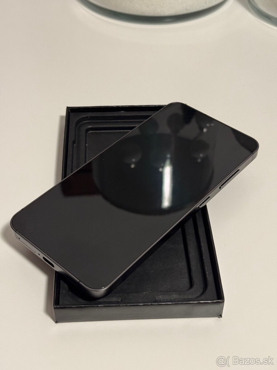 Samsung Galaxy S24 256GB Black - 10