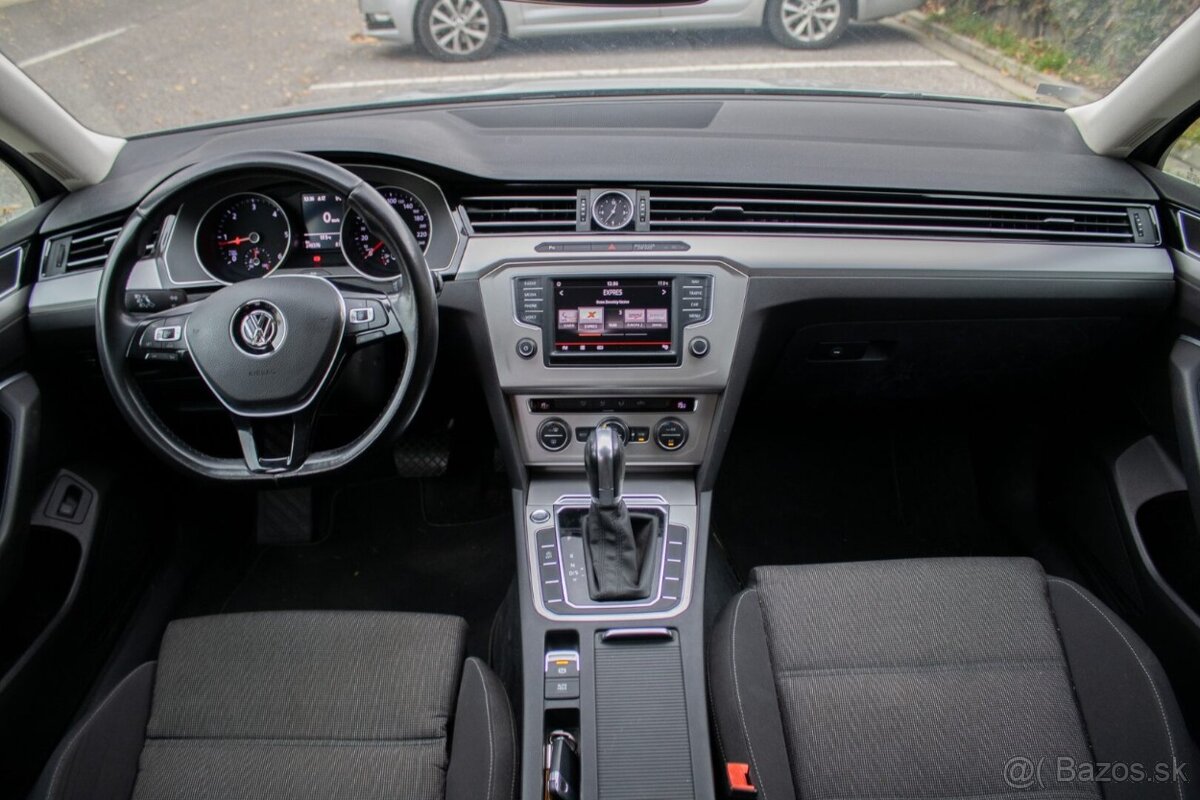 Volkswagen Passat Variant 1.6TDI DSG - 10