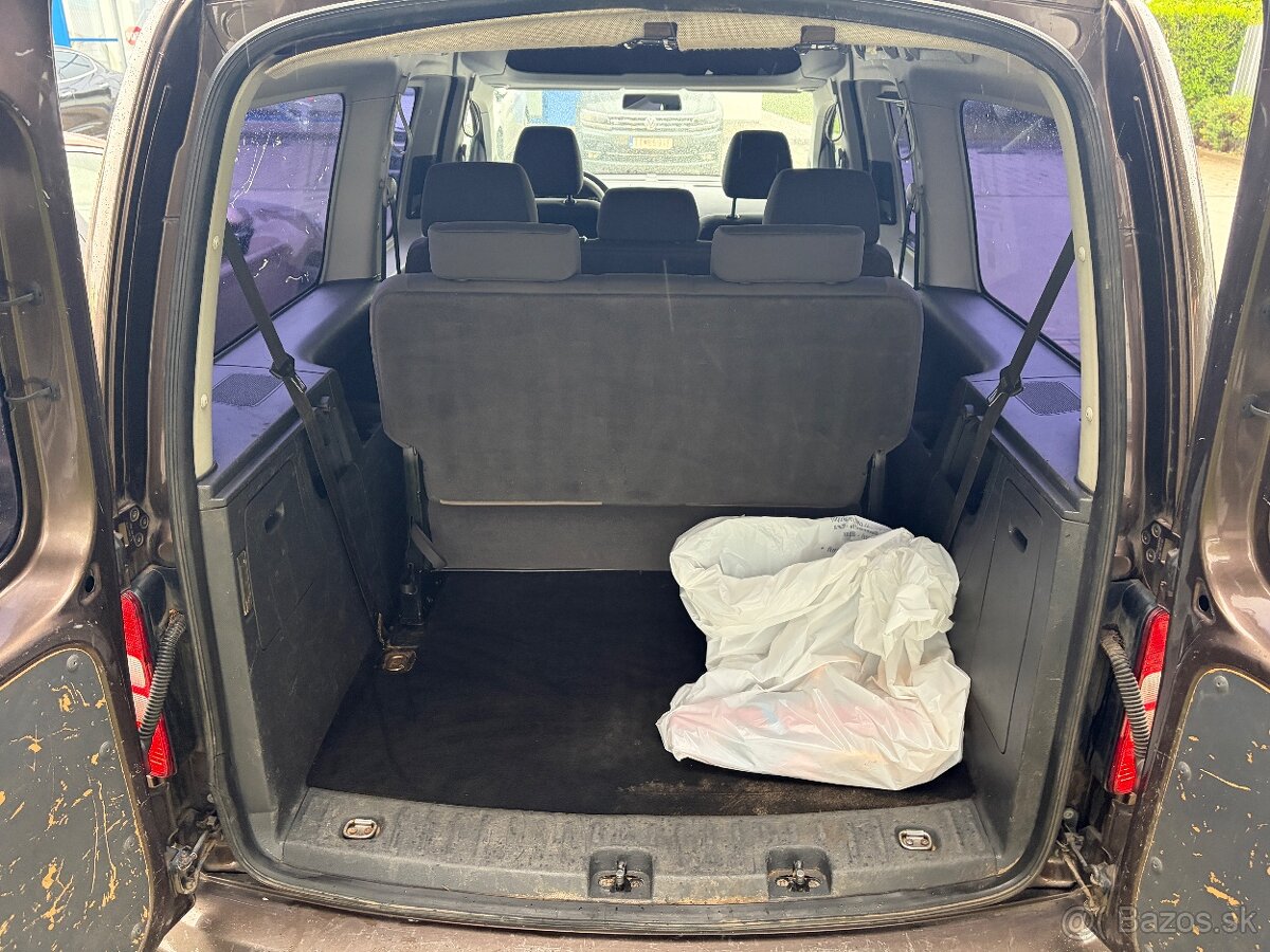 Predám VW Caddy Maxi, 1.6 TDi, 75kW, r.2012 - 10