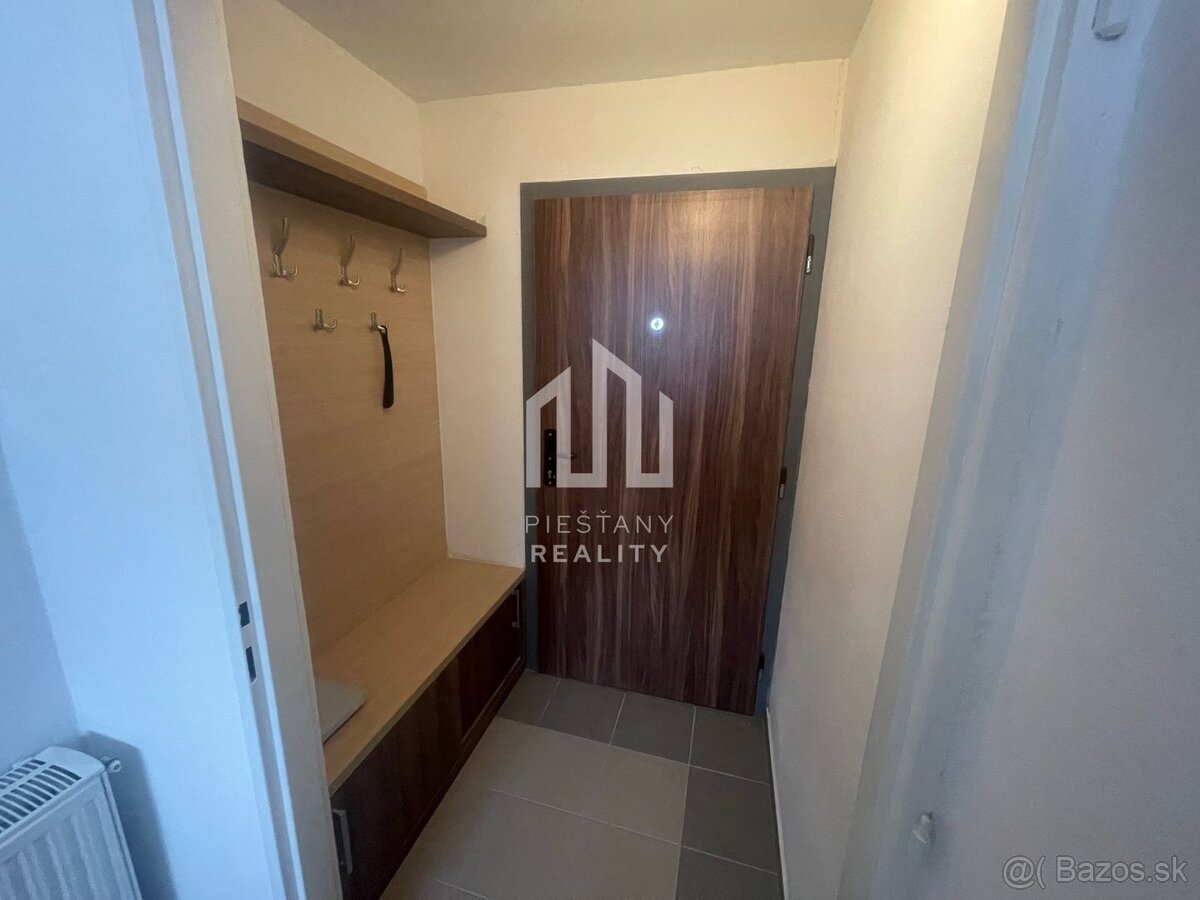 Na prenájom 2-izbový byt v dome takmer v centre, Piešťany - 10