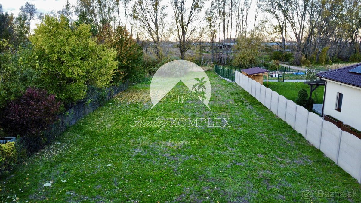 Investičný pozemok s obývateľným domom vo Vrakúni - 10