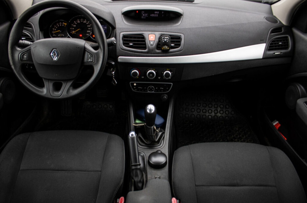 Renault Fluence 1.6 16V 81kW MT/5 - 1. majiteľ - 10