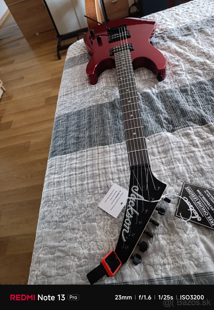 ELEKTRICKÁ GITARA zánovná Jackson JS11 - 10