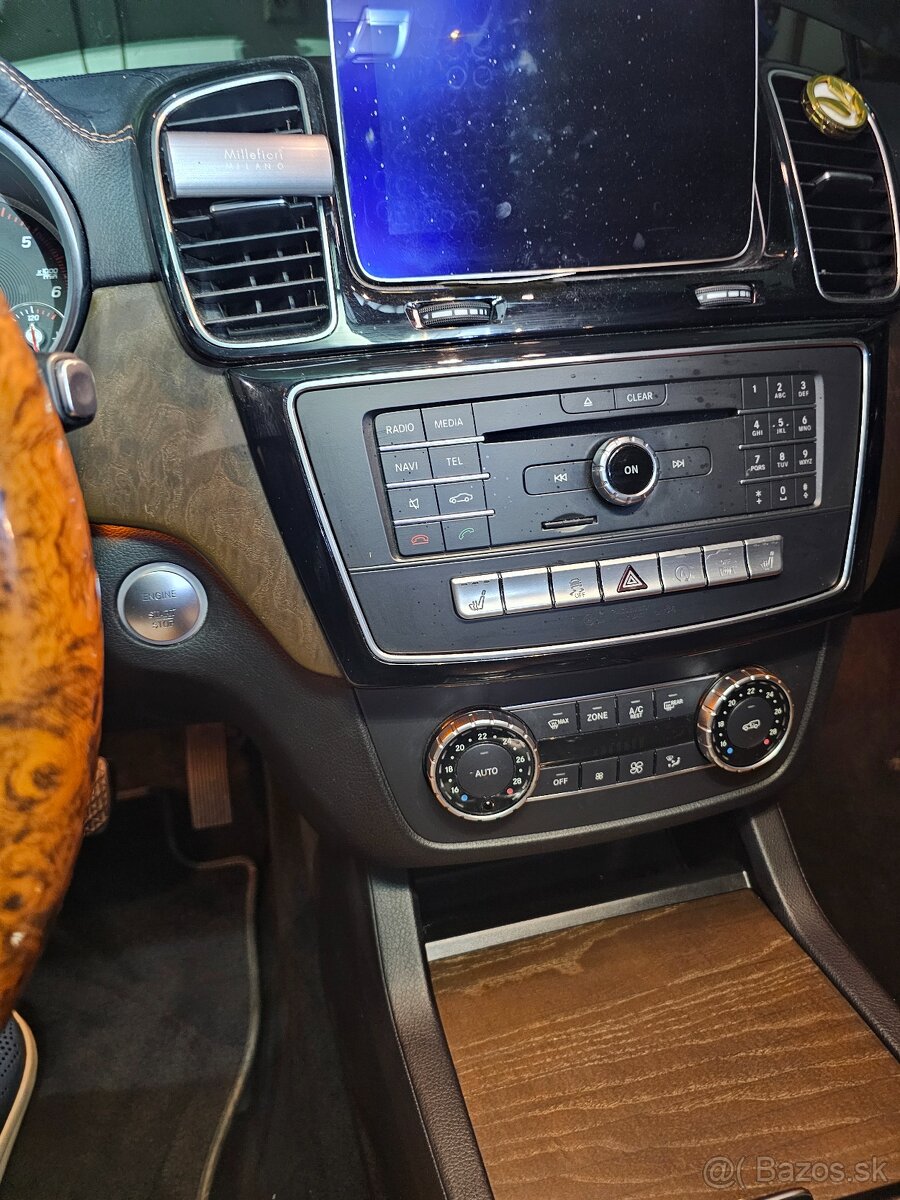 Mercedes Benz 350 D - 10