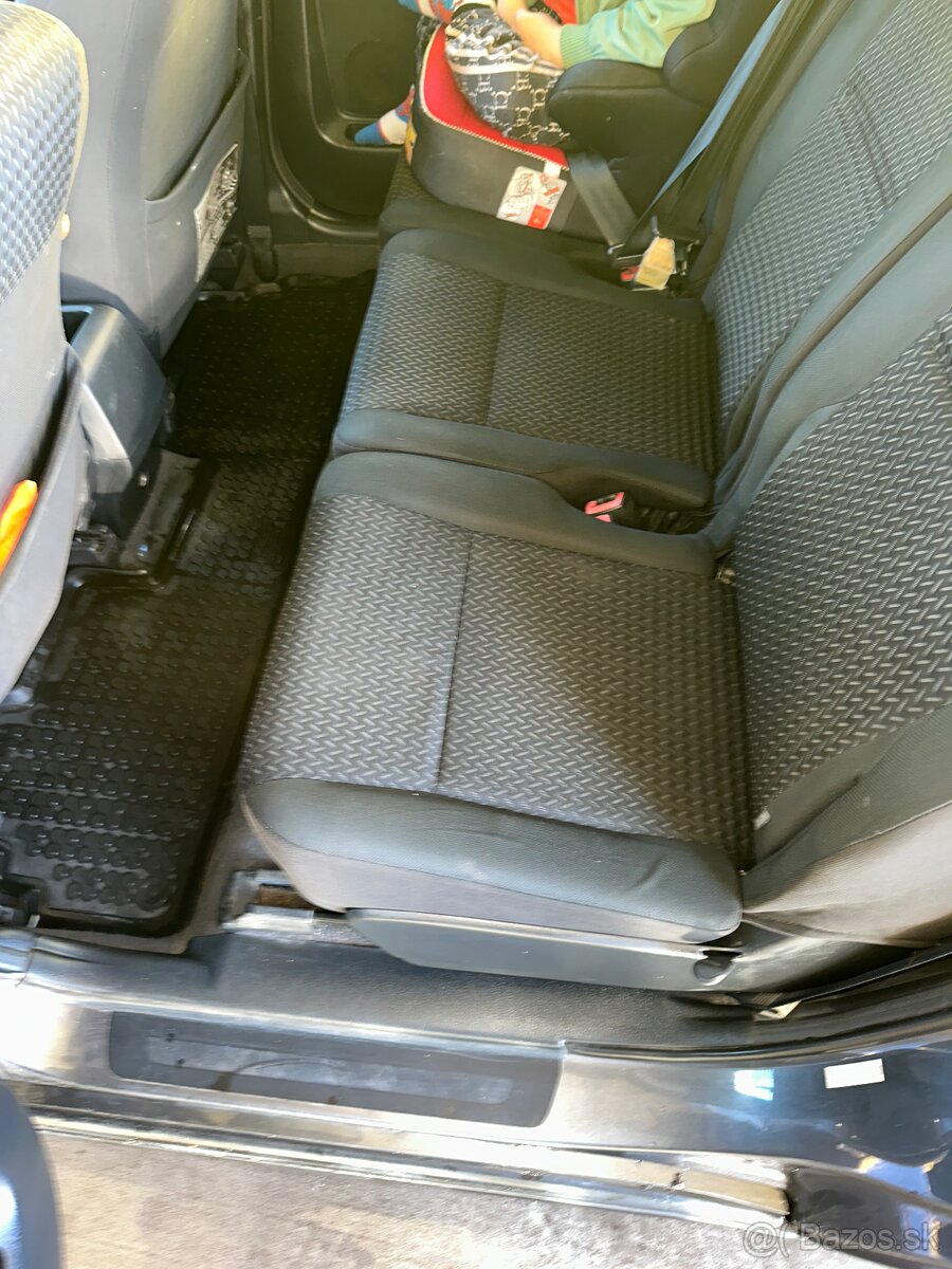 Toyota Corolla Verso Kombi - 10