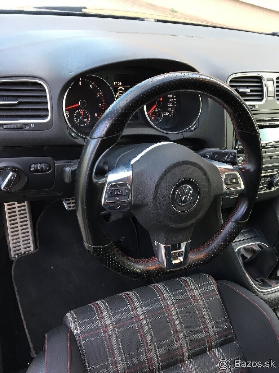 VOLKSWAGEN GOLF GTI 2.0 TFSI TURBO BENZÍN 155KW - 10