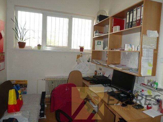 RK EXPRES - komerčná budova s obchodom a pohostinstvom - 10