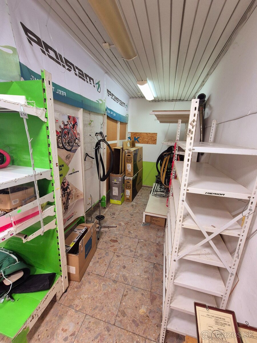 Prenájom obchodný priestor_125 m2_centrum Levice_námestie - 10