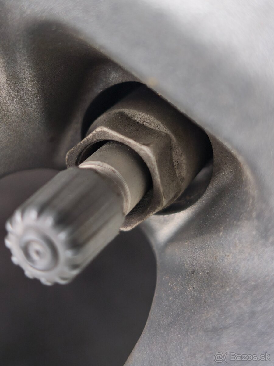 Alu disky 5x114,3 r17 na Hyundai Kona letné pneu 215/55 r17 - 10