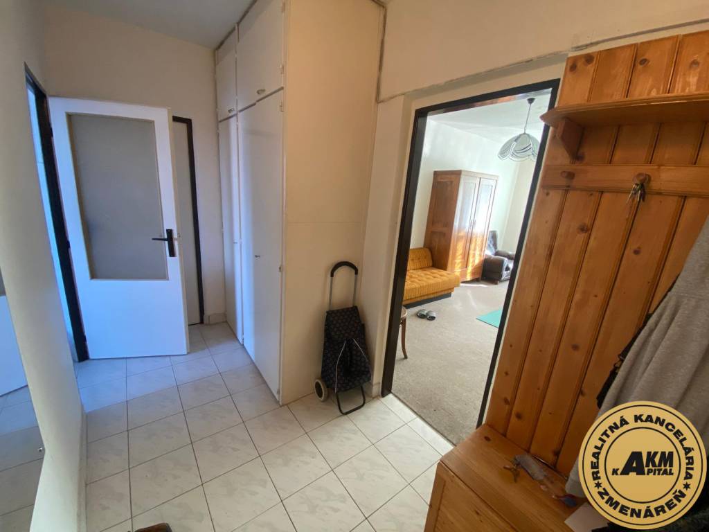 PREDANÝ 3 izbový 82m2 prerobený byt s balkónom Zvolen - Lipo - 10