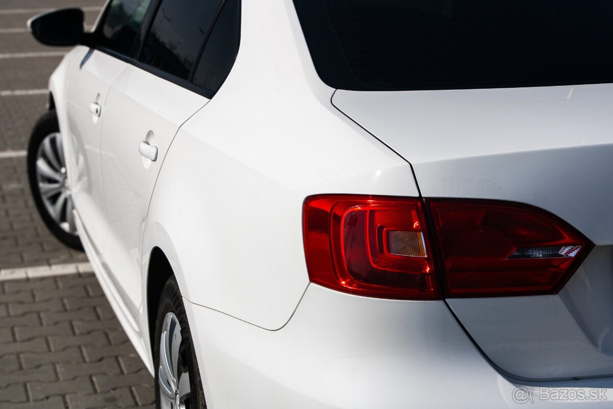 Volkswagen Jetta 1.6 TDi / 77 kW / - 10