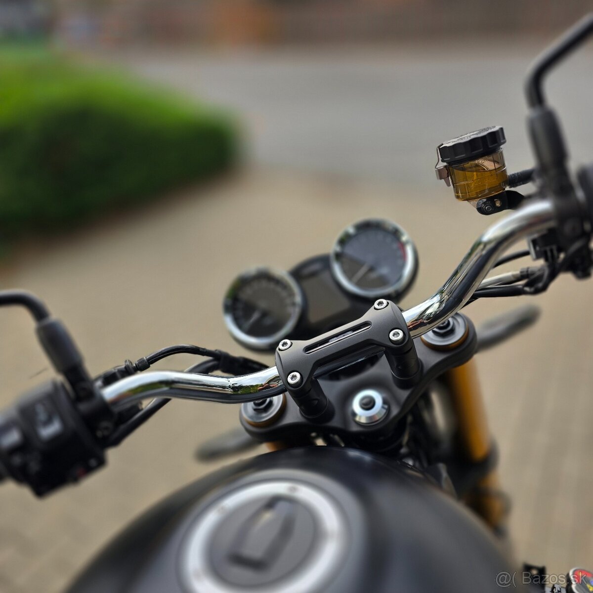 Kawasaki Z900 RS SE 2025 - 10