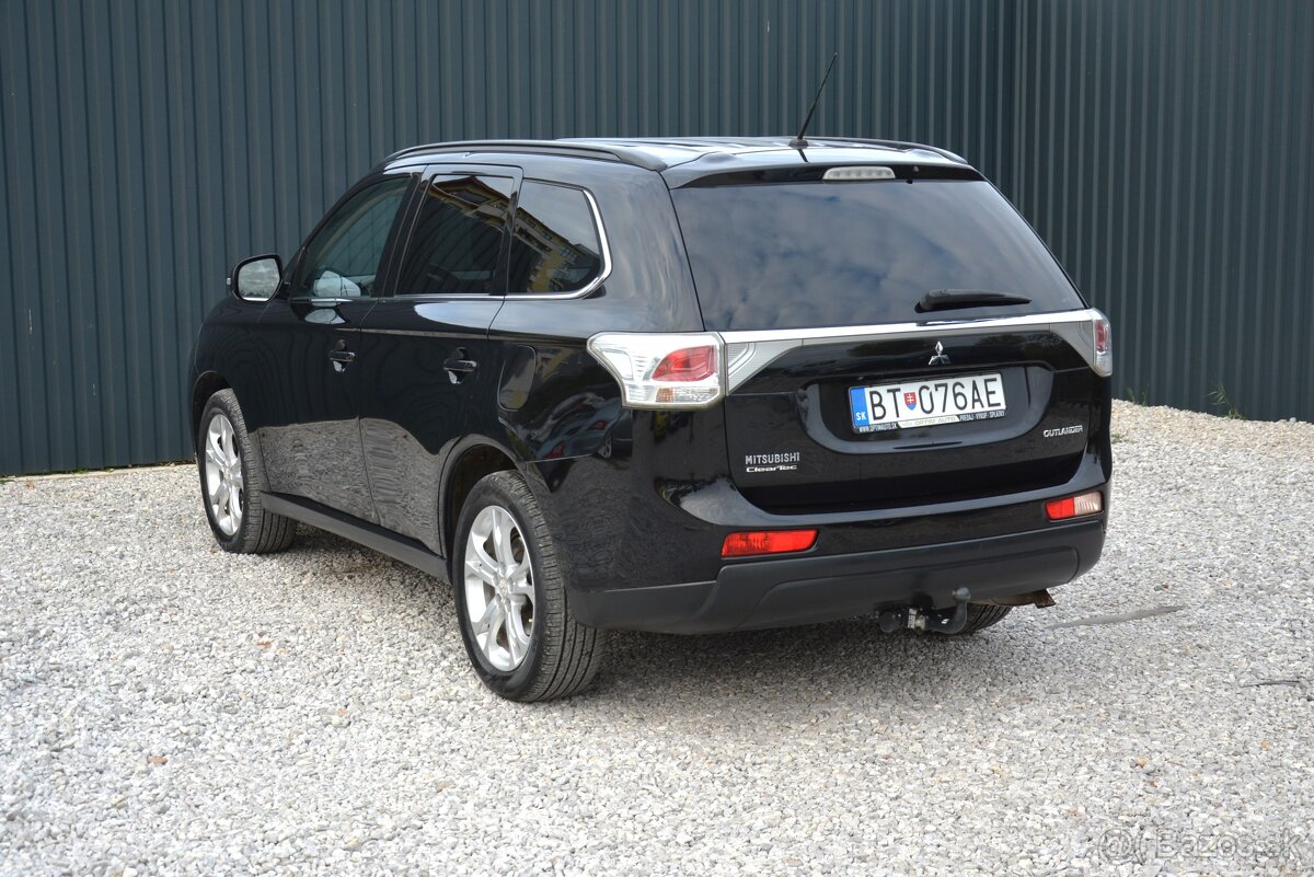 Mitsubishi Outlander 2.20 SR. voz, 7miestne - 10