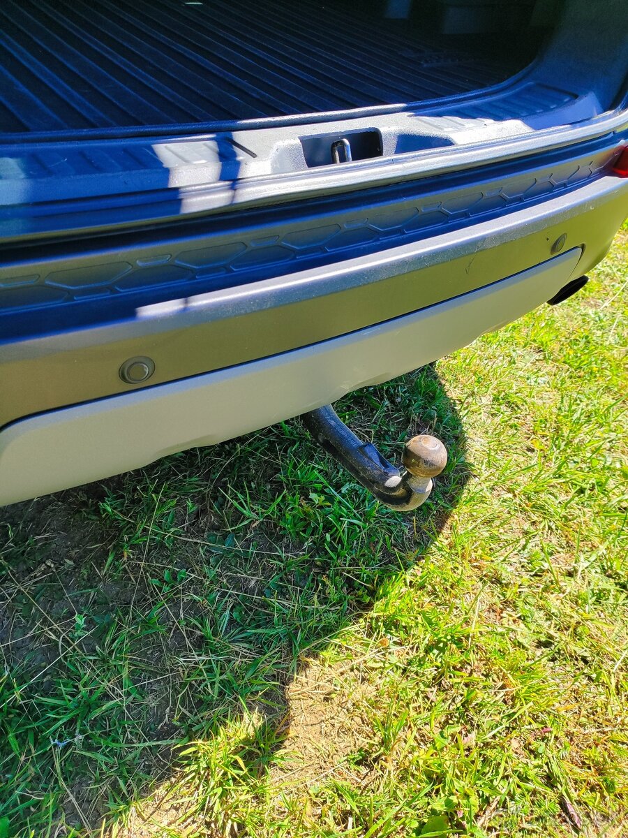 Land Rover Discovery Sport - 10