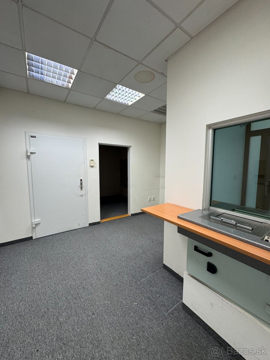 Na predaj budova v Trnave v centre mesta (1014 m²) - 10