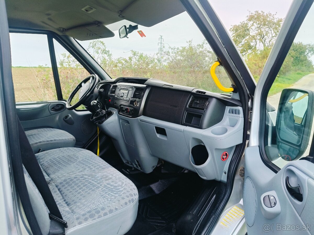 Ford Transit 2011 9 miestne - 10